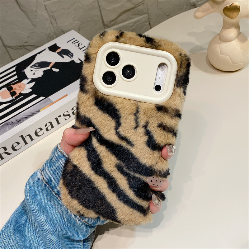 Luksusowe etui na telefon z wz – Apple Iphone 16 recenzja i cena